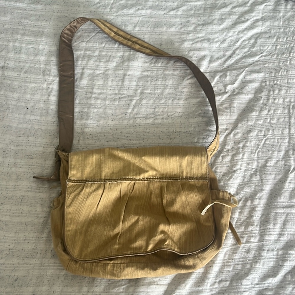 Crossbody purse